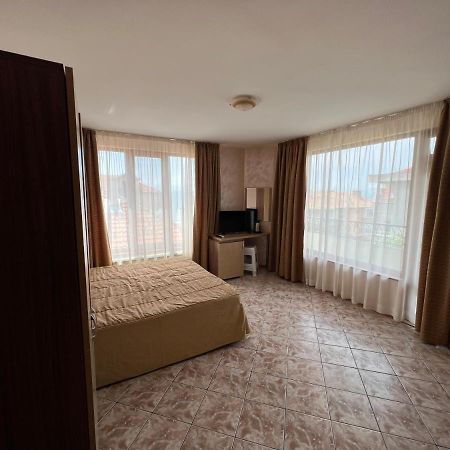Stamatovi Family Hotel Pomorie Luaran gambar
