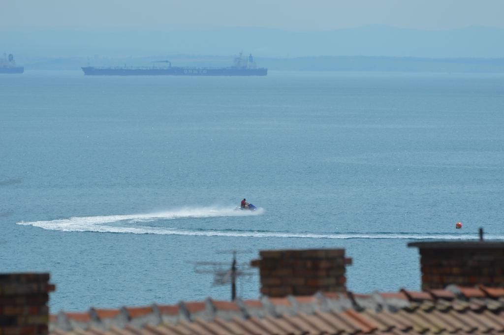 Stamatovi Family Hotel Pomorie Luaran gambar